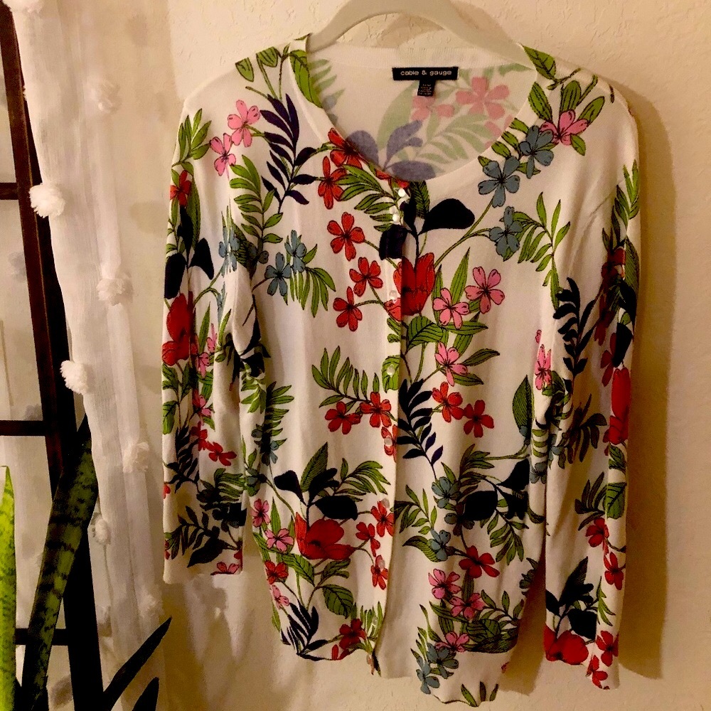Cable & gauge flower cardigan sweater